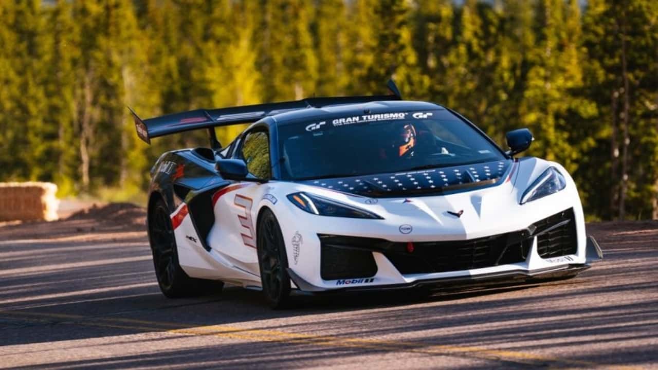 Chevrolet Corvette ZR1X Sets New Production Car Record at Pikes Peak