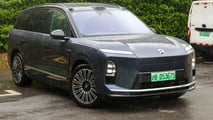 Nio ES8