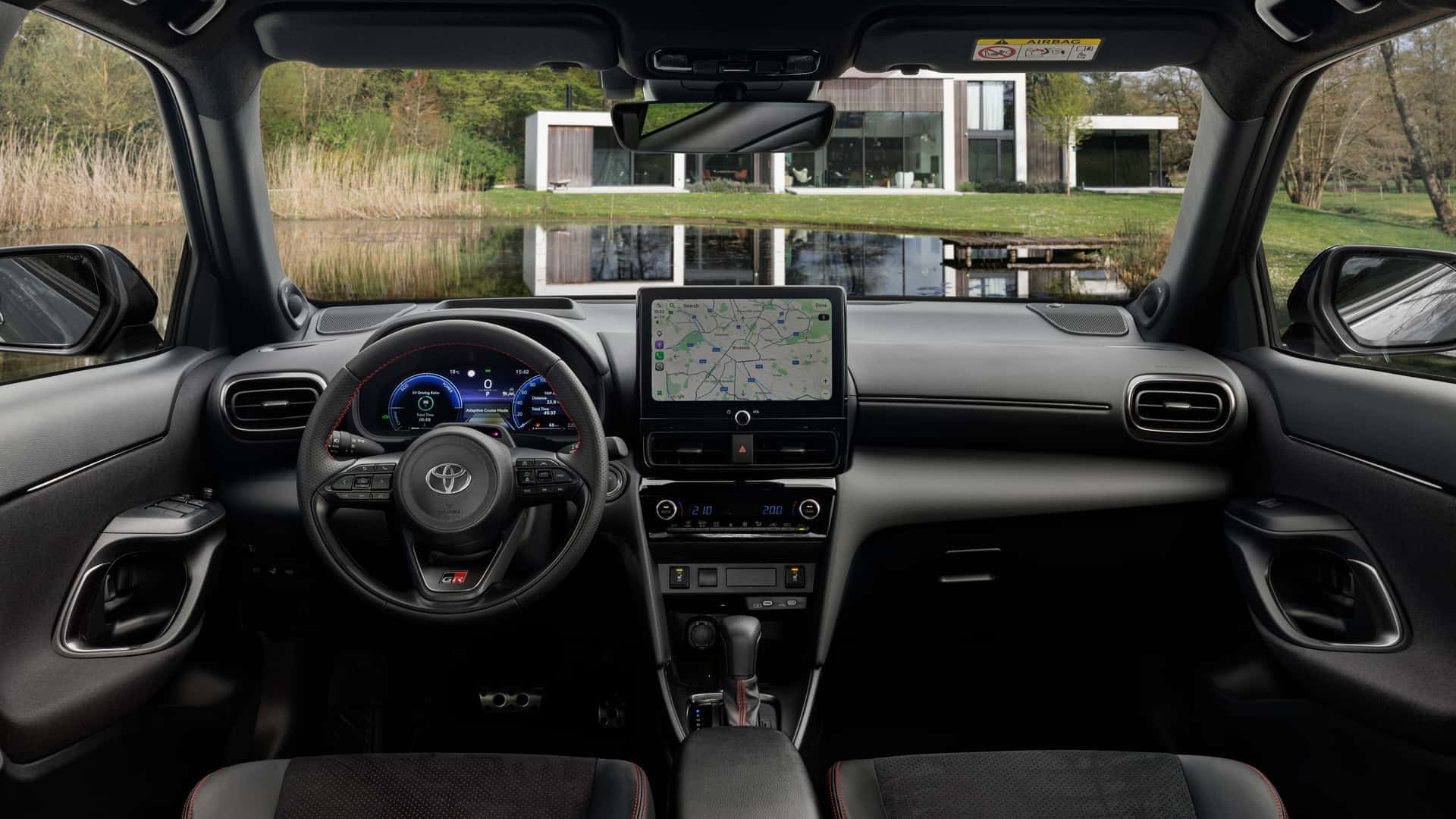 Spannende Toyota Yaris Cross Innenraum Bildernull