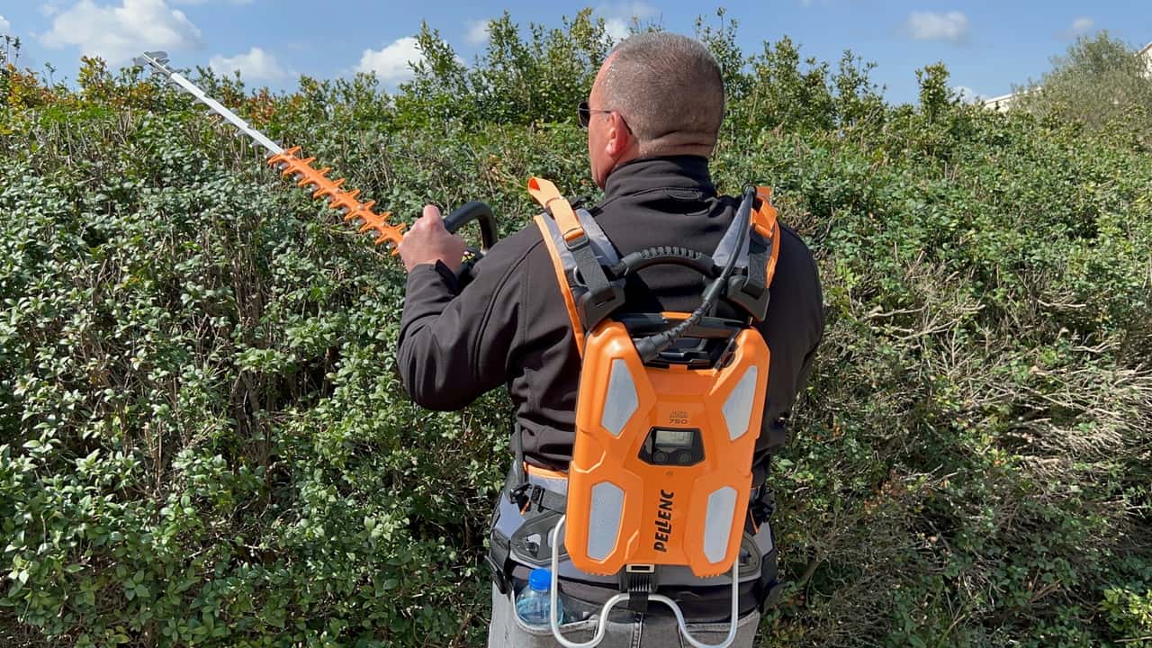 Attrezzature a batteria per il giardinaggio professionale 2026