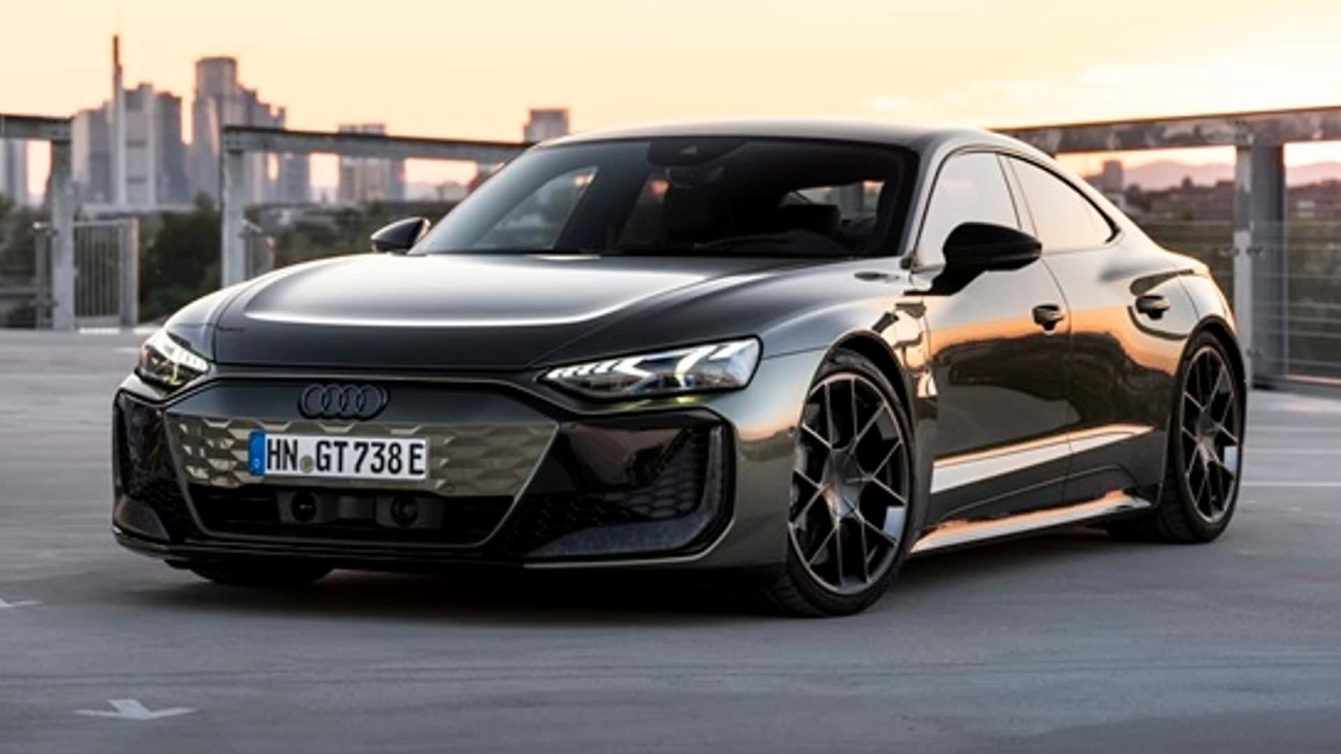 Audi lança novo RS e-tron GT Performance no Brasil por R$ 1,33 mi Audi lança novo RS e-tron GT Performance no Brasil por R$ 1,33 mi