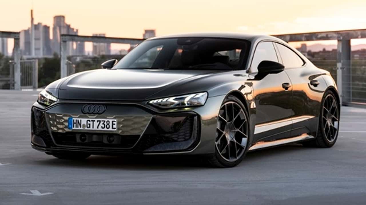 Novo Audi RS e-tron GT Performance chega ao Brasil com 925 cv e bateria maior