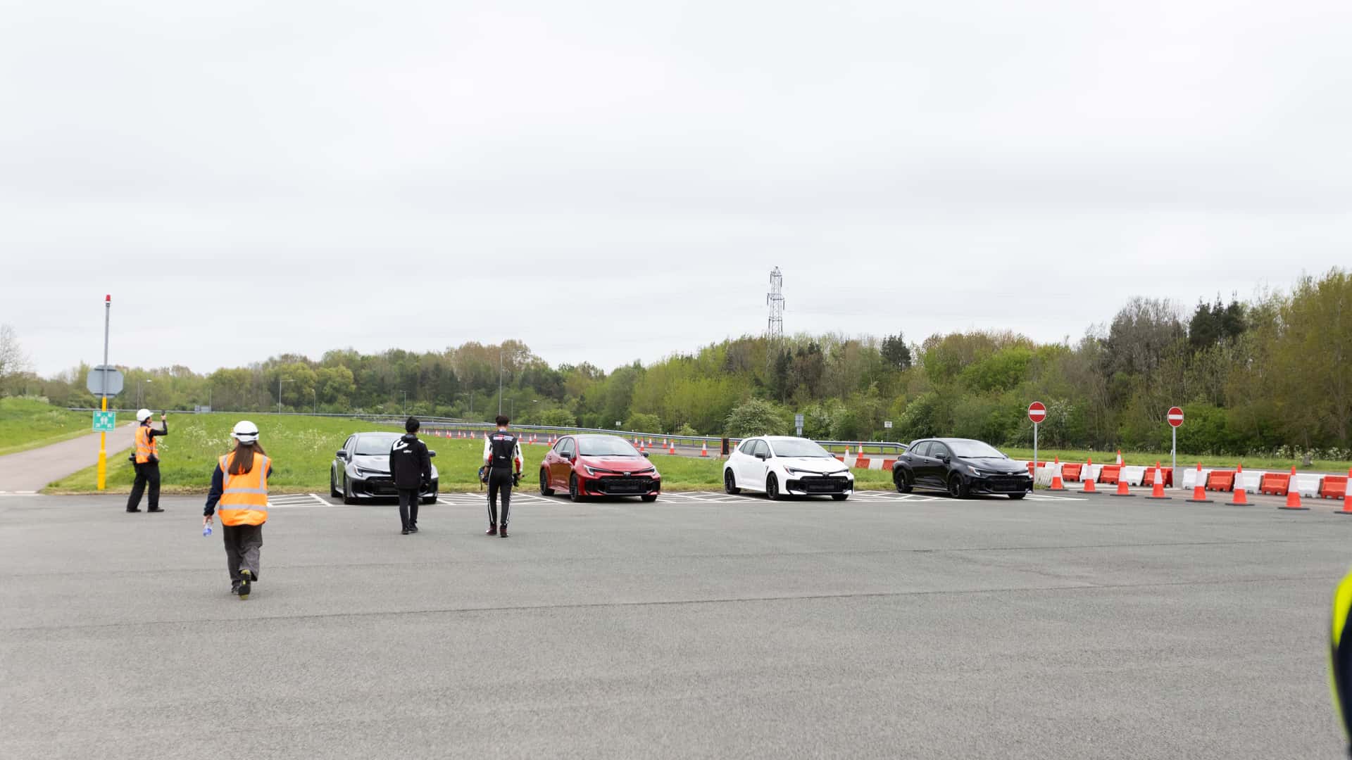 https://cdn.motor1.com/images/mgl/lEGMeO/s1/toyota-uk-production.jpg