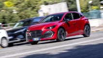  Renault Clio full hybrid E-Tech, l'auto protagonista di YouTester 2026