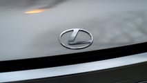 Lexus LM Review