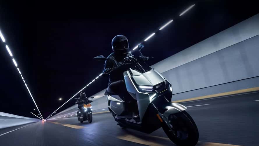 The NIU FQiX Is An Ultra-Modern EV Urban Runabout. But Can It Work In The US?