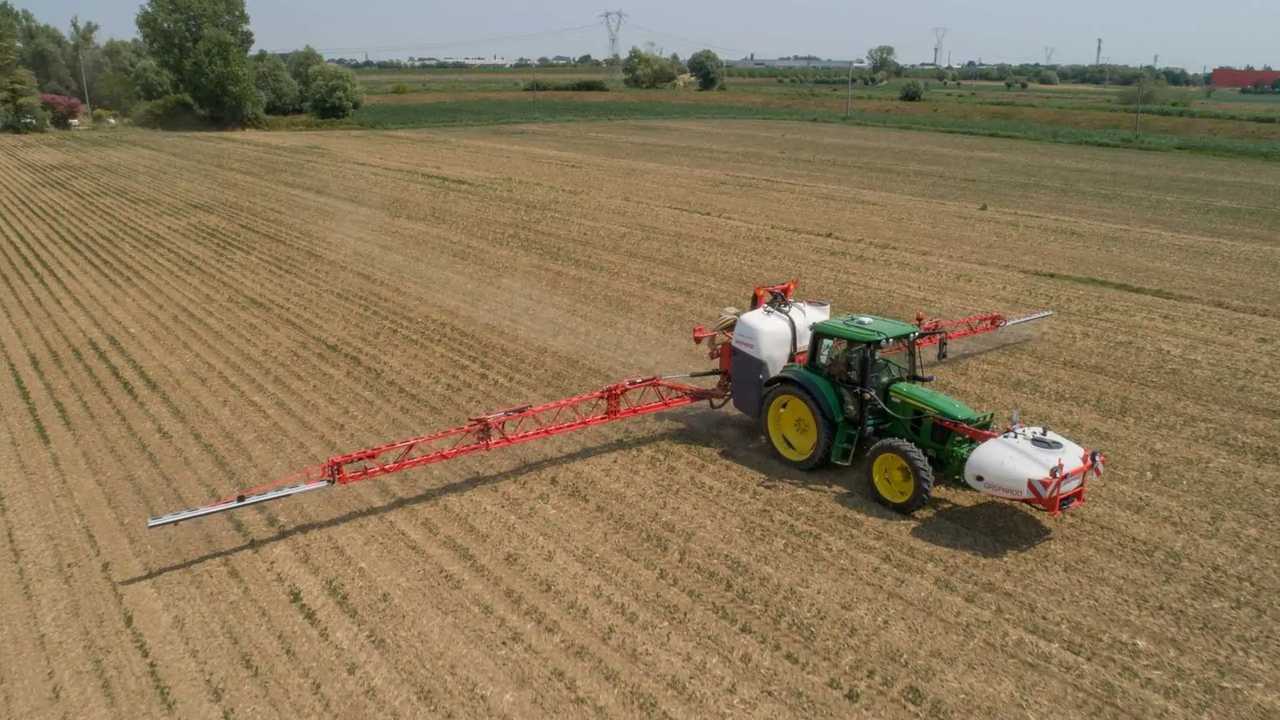 Maschio Gaspardo: TEMPO ULTRA ISOTRONIC con Front Tank