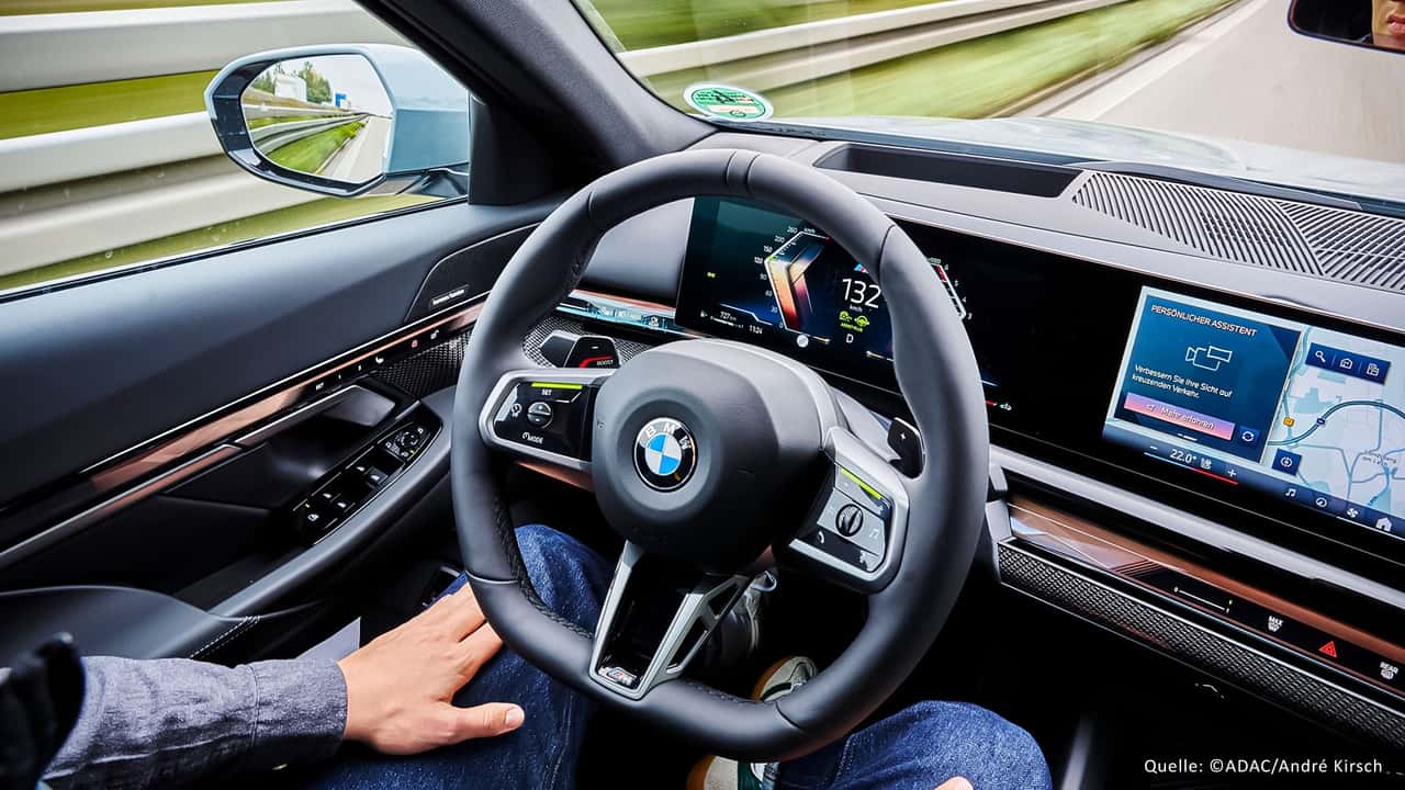 ADAC testet automatisiertes Fahren im Vergleich