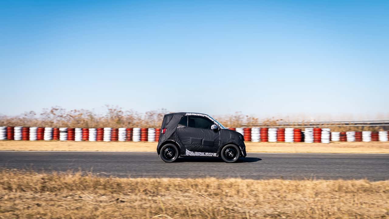 smart #2, le prime foto dei test su strada