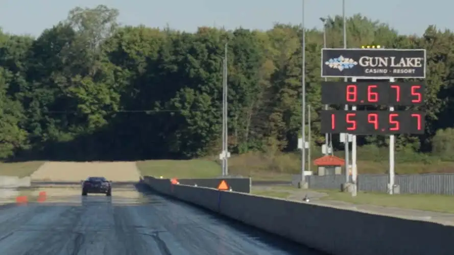 chevrolet-corvette-zr1x-quarter-mile-run.webp