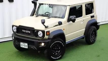 Suzuki Jimny trasformata in Toyota Land Cruiser 70