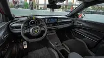 Abarth 600e Competizione (2026): Das Cockpit