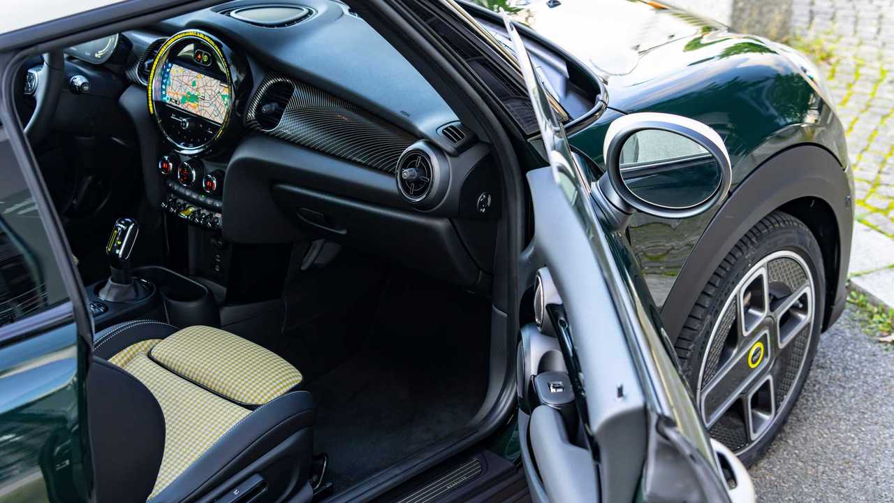 MINI Cooper SE Edição Resoluta