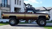 Replica del ragazzo autunnale Chevrolet K10 4x4 1984