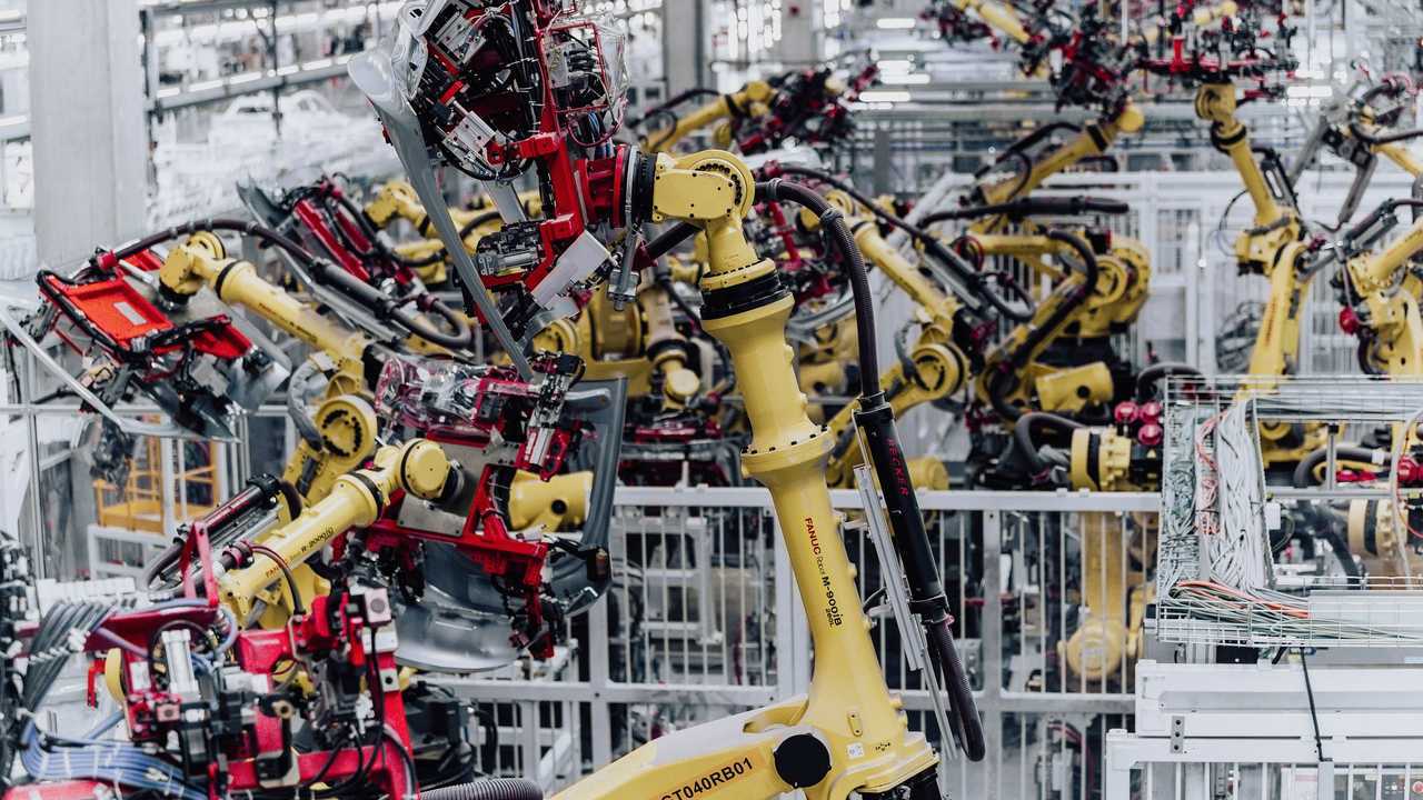 Le prime Model Y prodotte da Tesla nella Gigafactory di Berlino