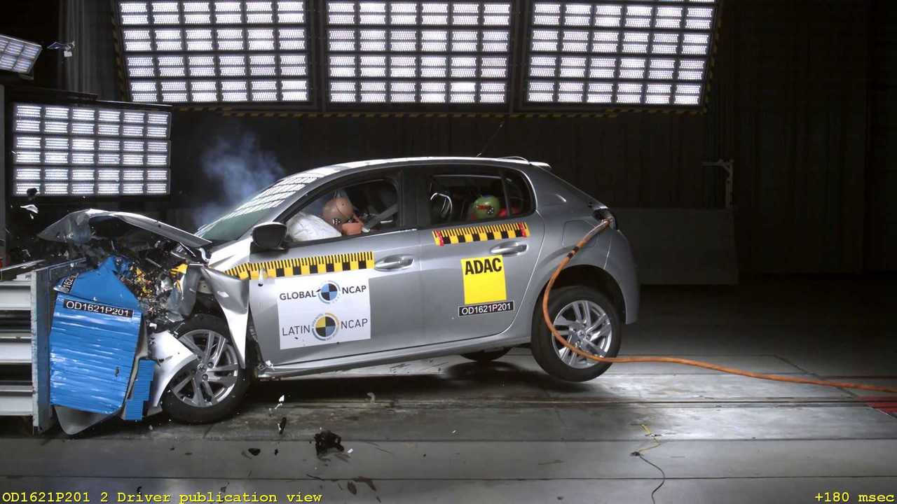 peugeot-208-2022---teste-de-colisao.jpg