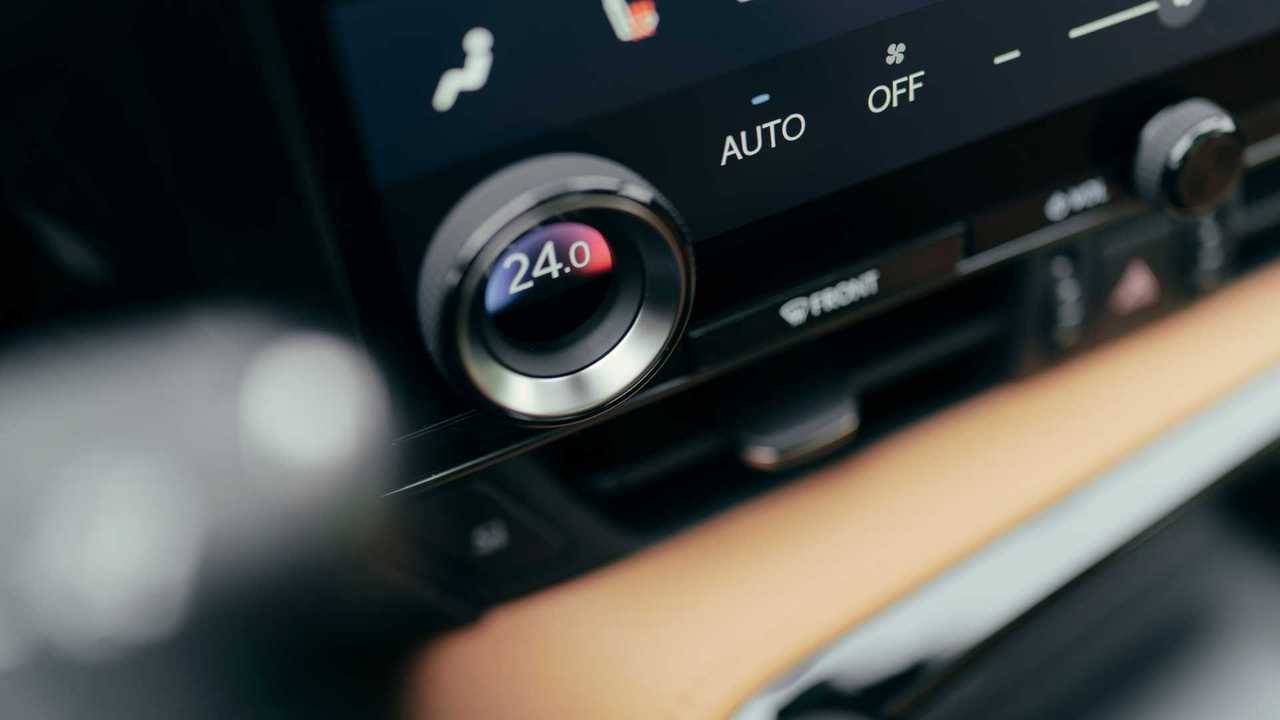 Lexus NX, шайба управления климатом