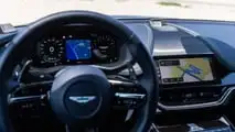 Apple Car Play Ultra su Aston Martin DBX