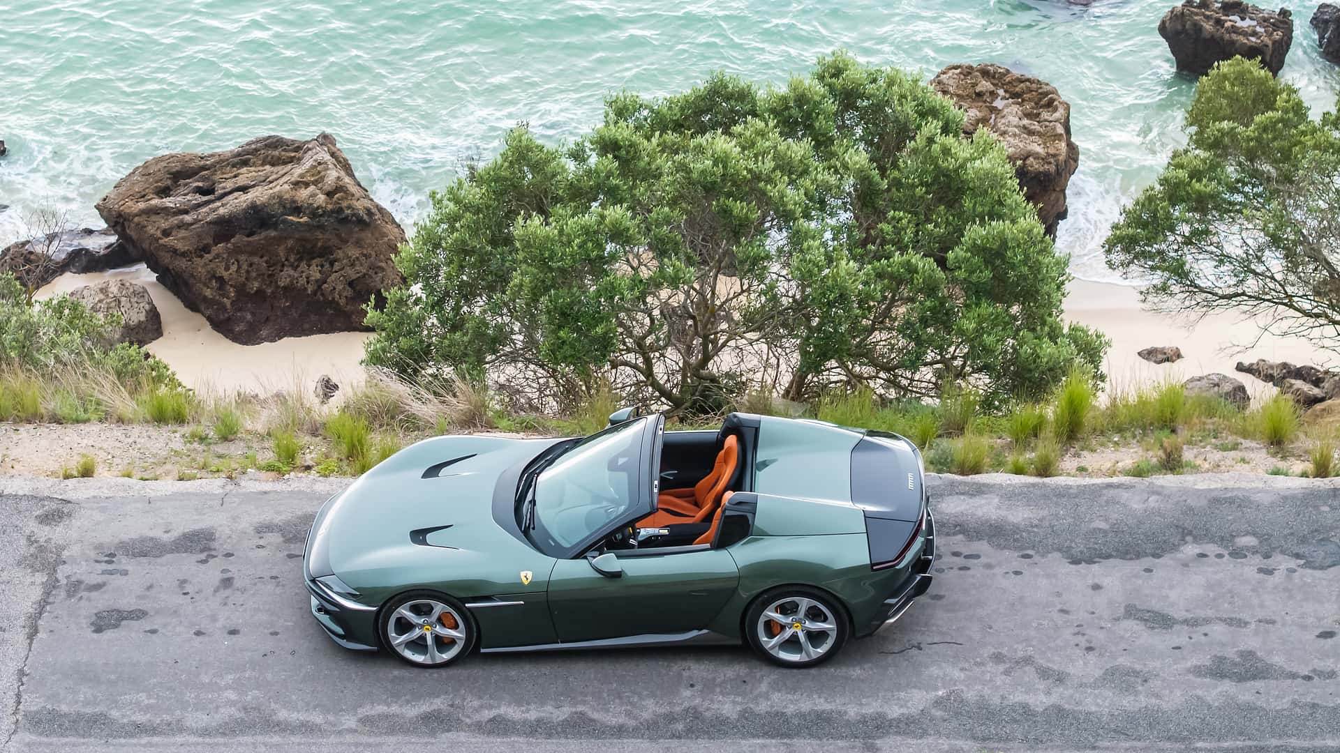 https://cdn.motor1.com/images/mgl/lEqooM/s1/2025-ferrari-12cilindri-spider-first-drive-review.jpg