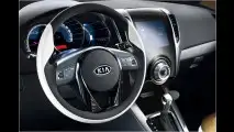 Erwischt: Kia-Minivan
