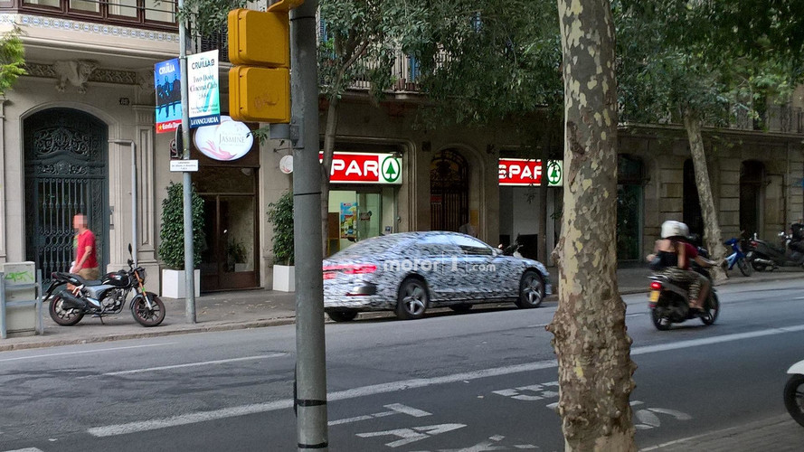 Audi A6 Barselona casus fotoğrafları