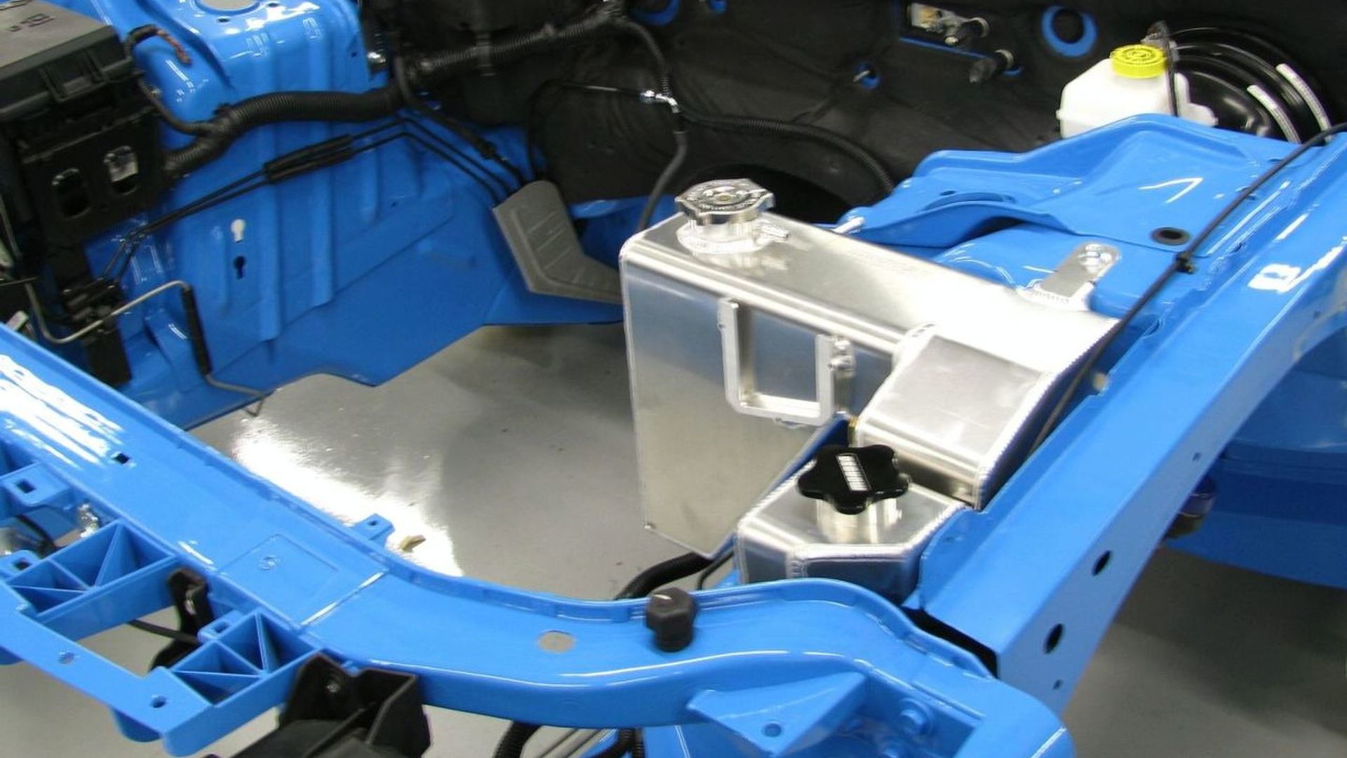 Richard Petty's Garage Tunes Dodge Challenger for Charity Photos