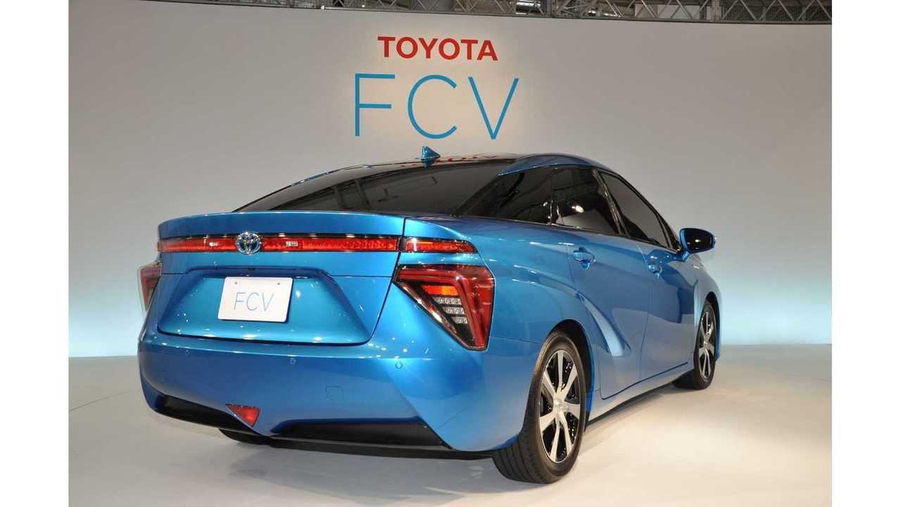 Toyota Fuel Cell Sedan