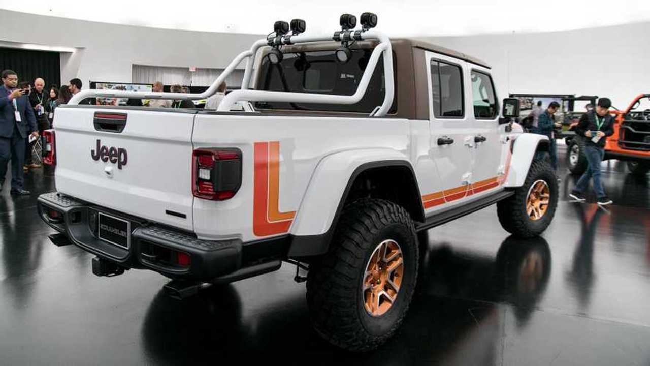 Jeep Gladiator Jt Scrambler Concept Takes A Stroll Off Road