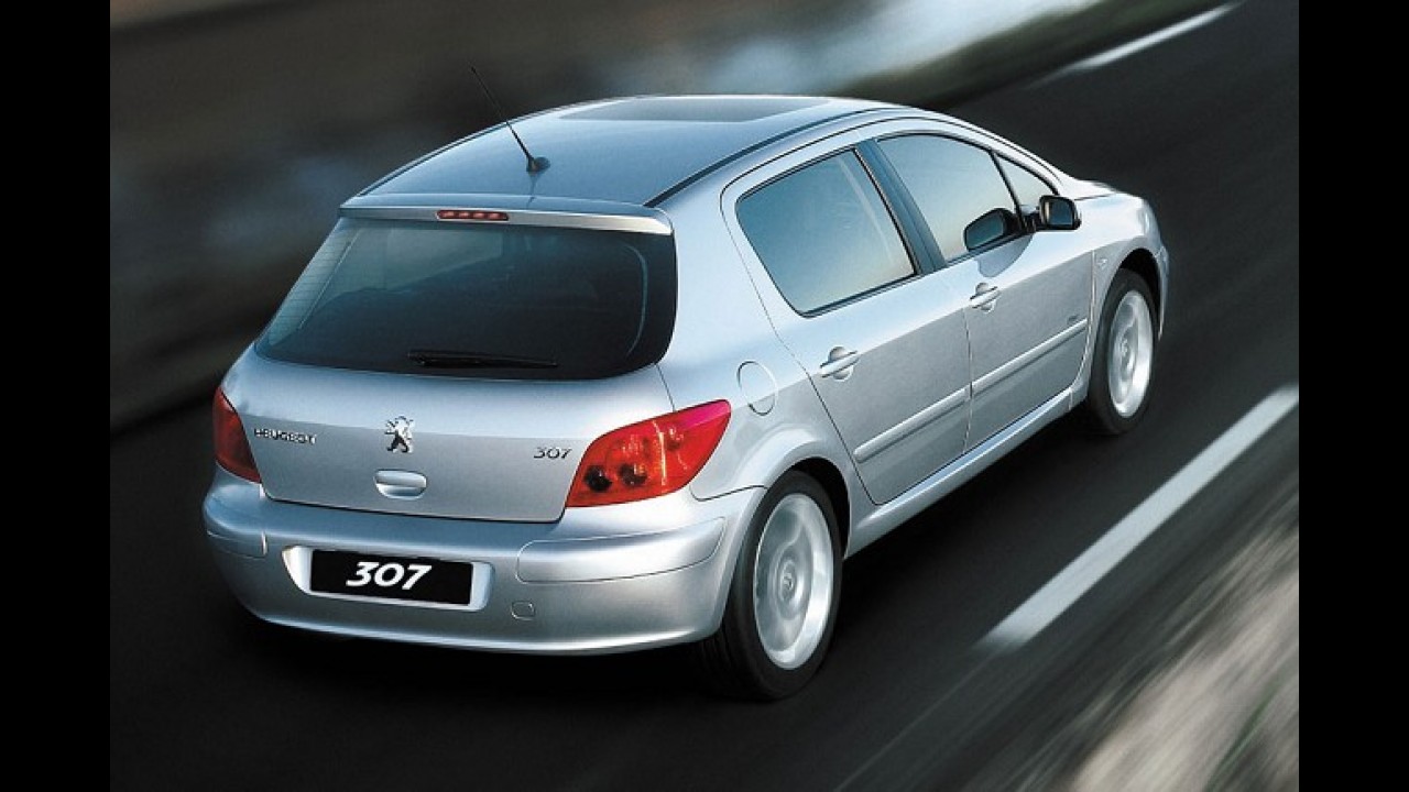 Peugeot 307 Hatch chega mais equipado na linha 2012 - Preços começam em R$ 53.490