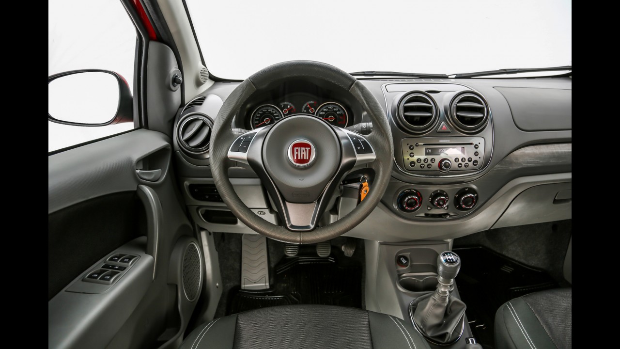 Teste CARPLACE: Palio bateu o Gol nas vendas. E na pista?