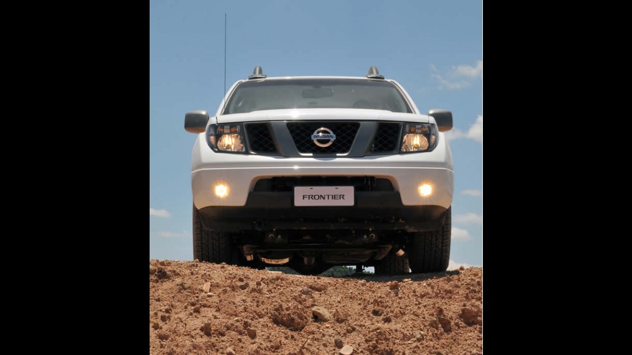 Nissan lança Frontier 2013 com preço inicial de R$ 90.900 - Motores ficaram mais potentes