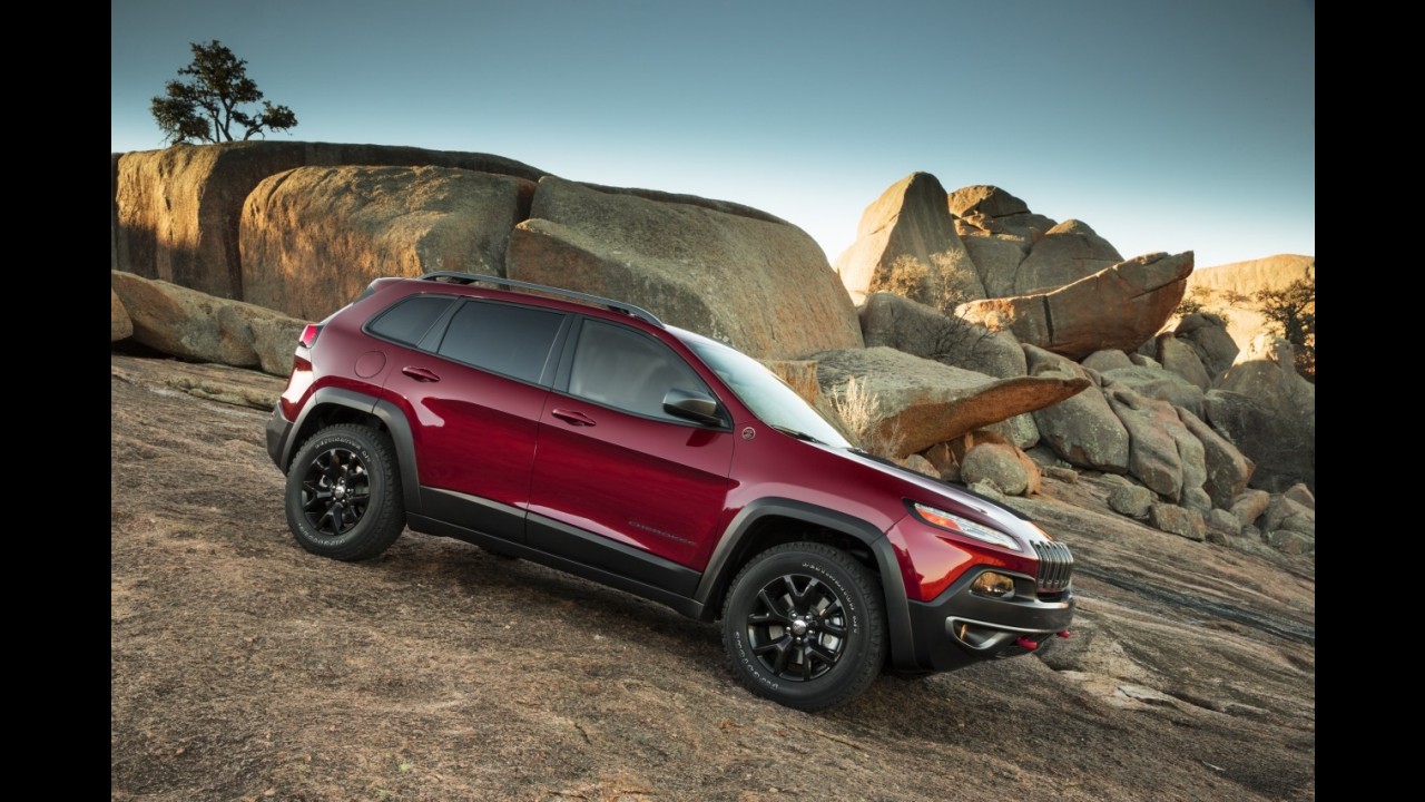 Veja o polêmico Jeep Cherokee 2014 por completo