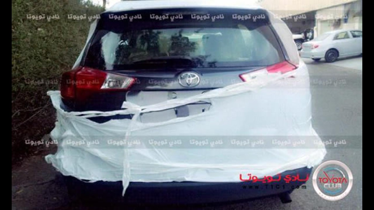 Segredo: Flagra revela visual do Novo Toyota RAV4 2013