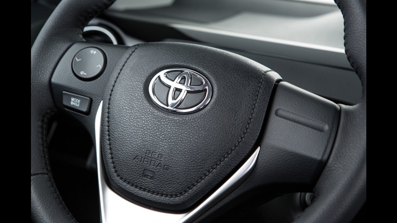 Toyota lança Etios 2015 com novidades de acabamento e equipamentos - veja preços