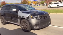 Jeep Grand Cherokee Trackhawk screenshot from spy video