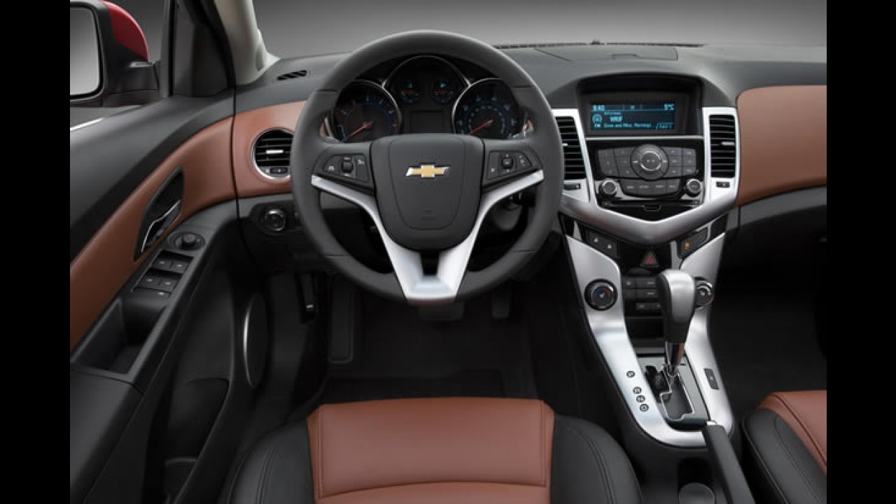 Novo Cruze Hatch será apresentado no Salão de Paris - Versão também chega ao Brasil