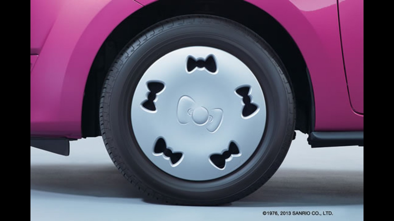 Exclusivo do Japão, Mitsubishi Mirage Hello Kitty tem até laço nas calotas