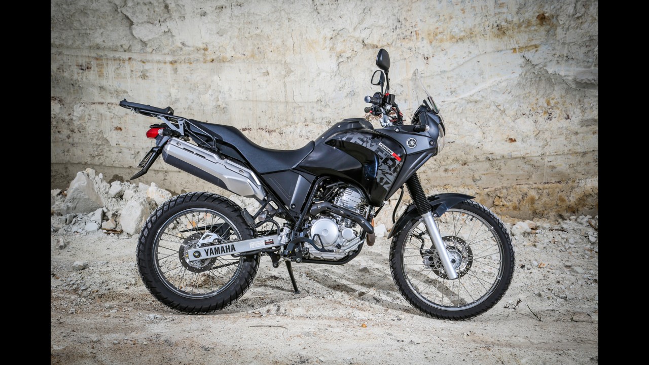 Avaliação: Honda XRE 300, agora flex, encara Yamaha Ténéré 250