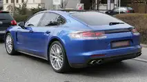 2017 Porsche Panamera spy photo