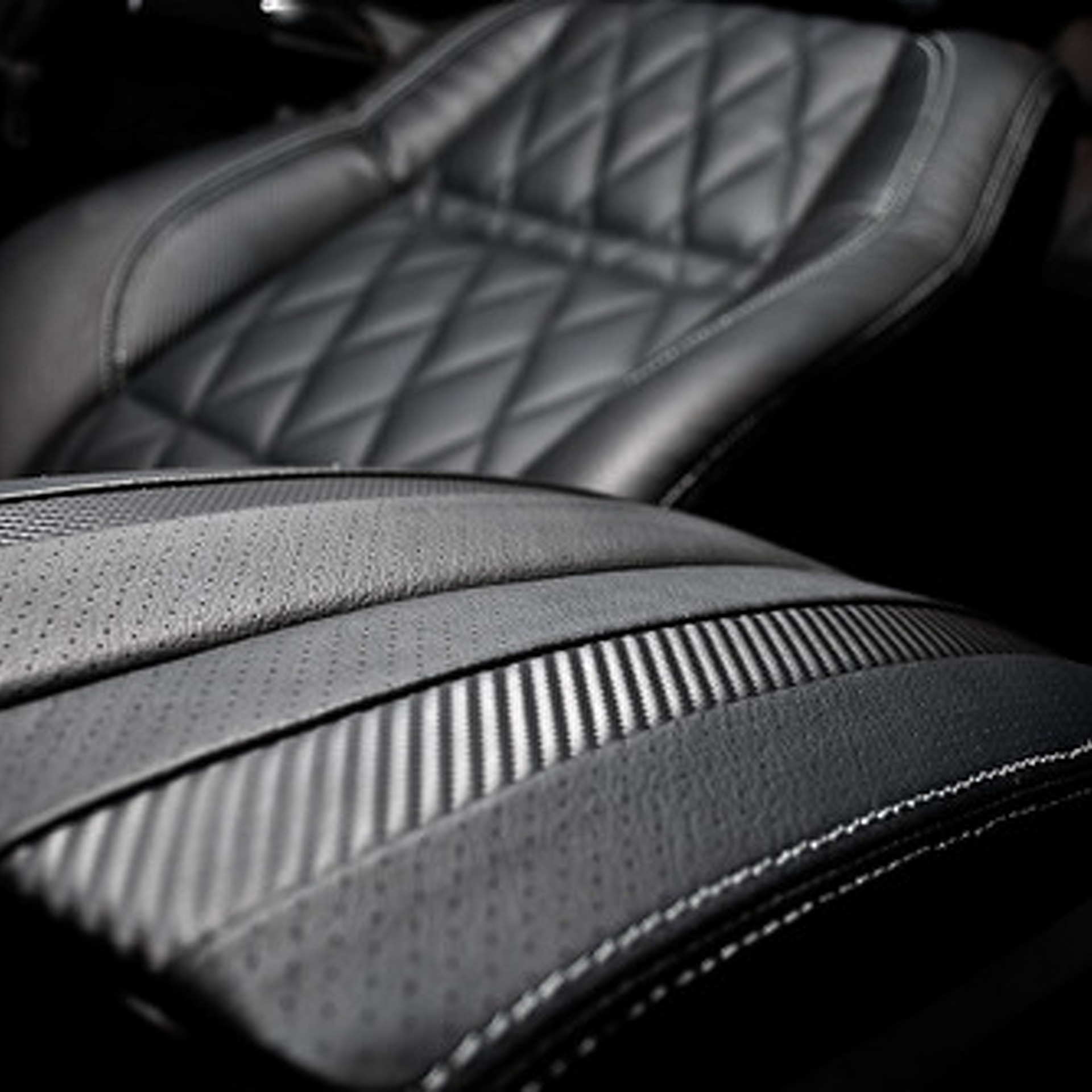Kahn Design X5 proves CUSTOM does not equal GAUDY