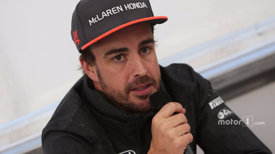 Fernando Alonso y el McLaren MCL32 F1 2017