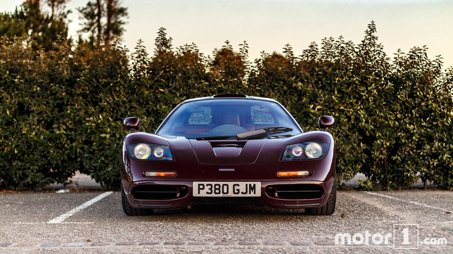 PHOTOS – La McLaren F1 en détail au lever du soleil
