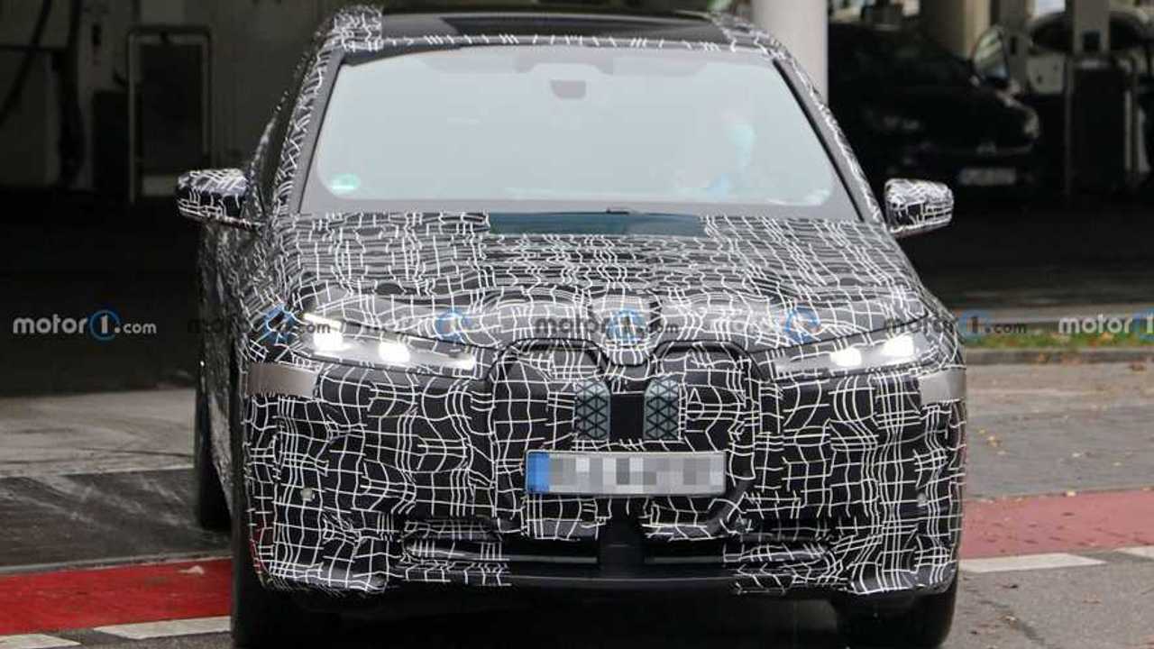 BMW iNext Casus Fotoğraflar