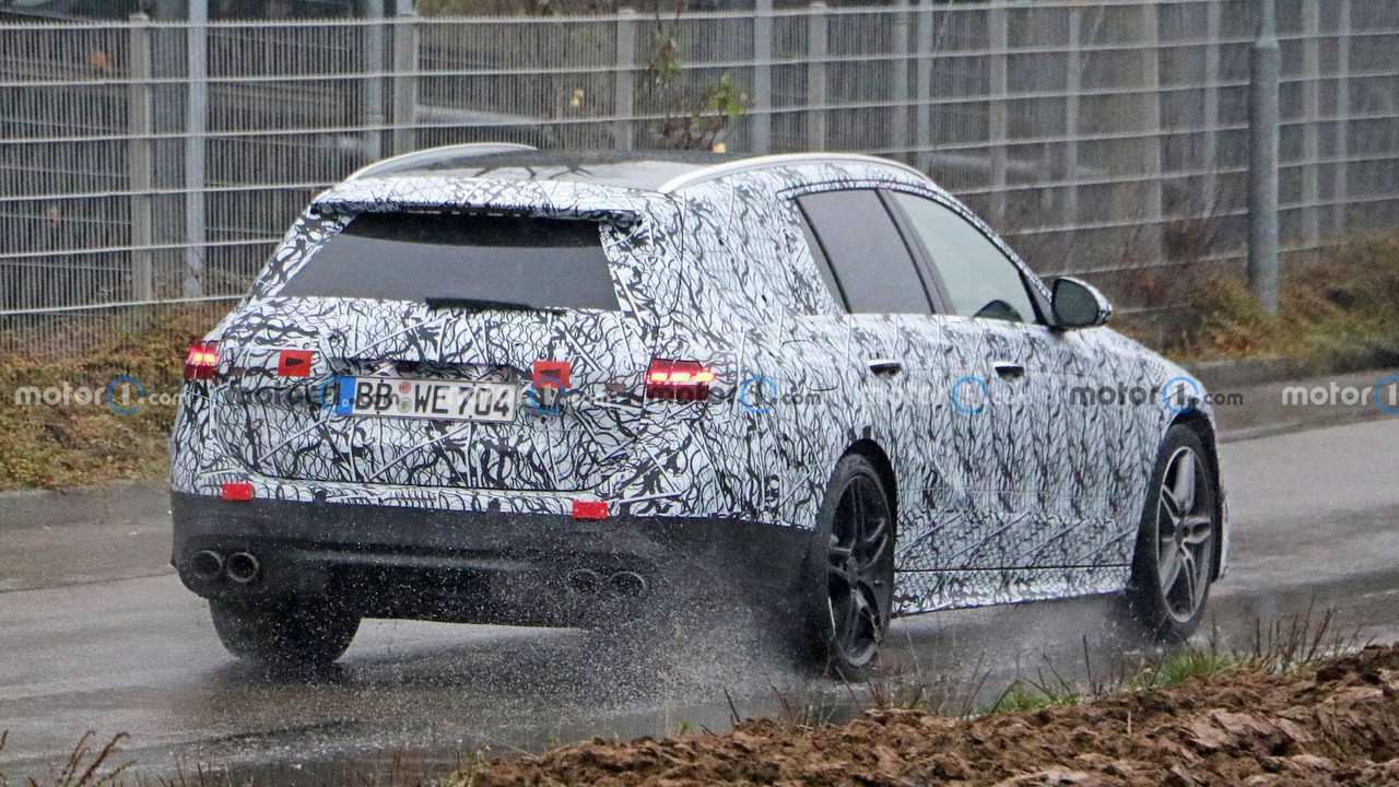 Nouveau Mercedes-AMG C43/C53 Wagon Spy Shots