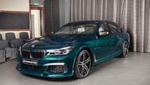 Boston Yeşili Rengindeki BMW M760Li