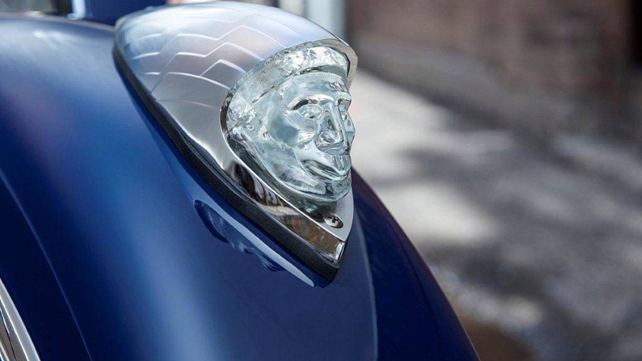 Chieftain War Bonnet