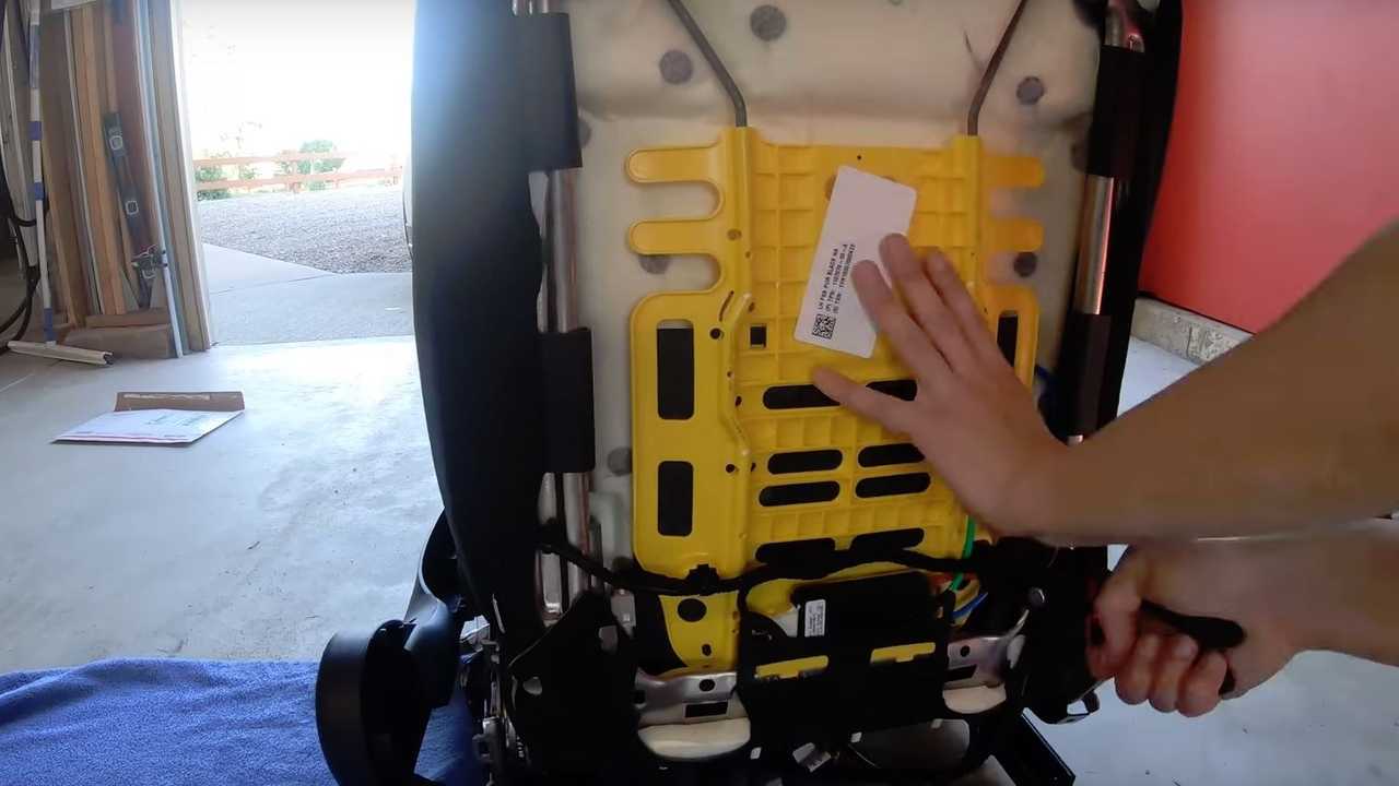 tesla-model-3-seat-horror-2