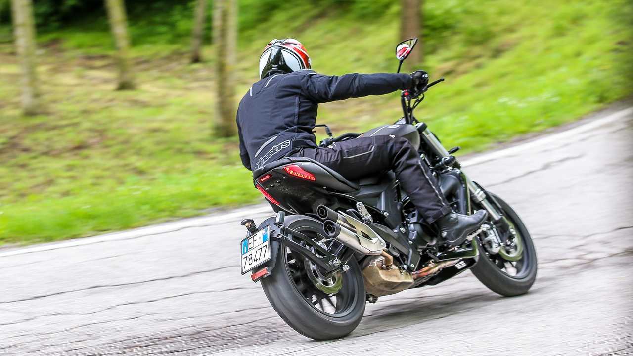 Benelli 502 C