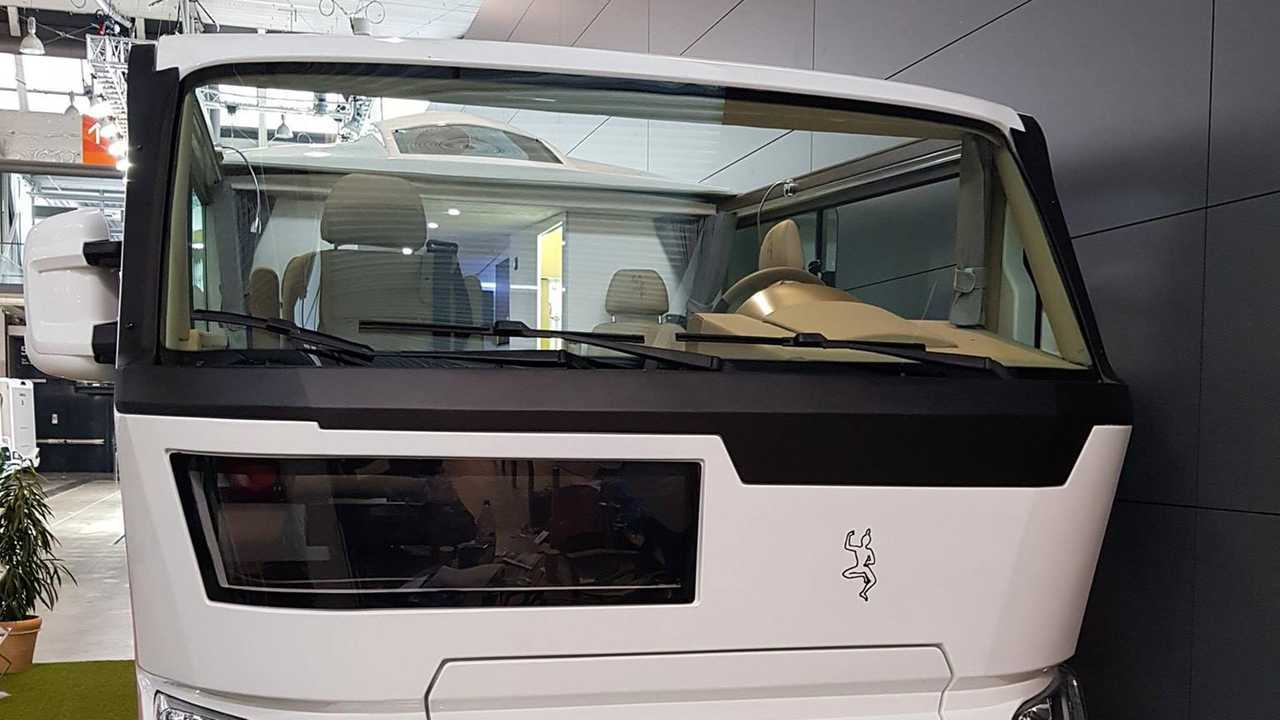 Skydancer Appearance Convertible RV