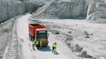 Sürücüsüz Volvo tırları madene indi